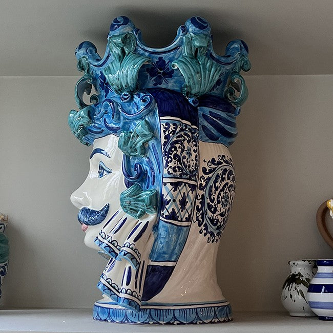 Large Sicilian Corona men's vase
