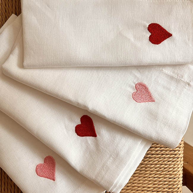 Set of 4 Amore Towels