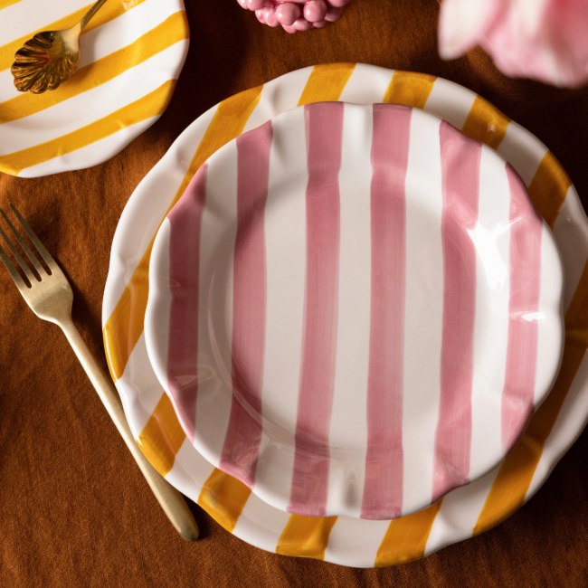 Striped Plate 25 cm Ochre
